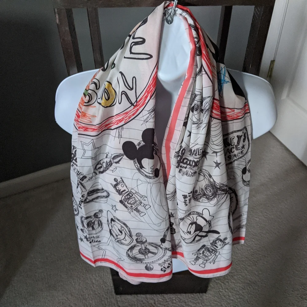 Disney Mickey Mouse Kiss Me Doll Scarf